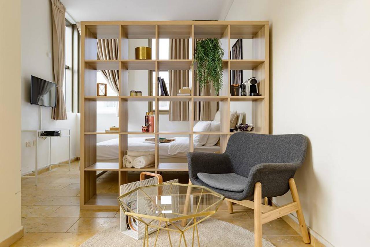 Bright And Spacious Loft By The Sea With Bomb Shelter Tel Aviv Bagian luar foto